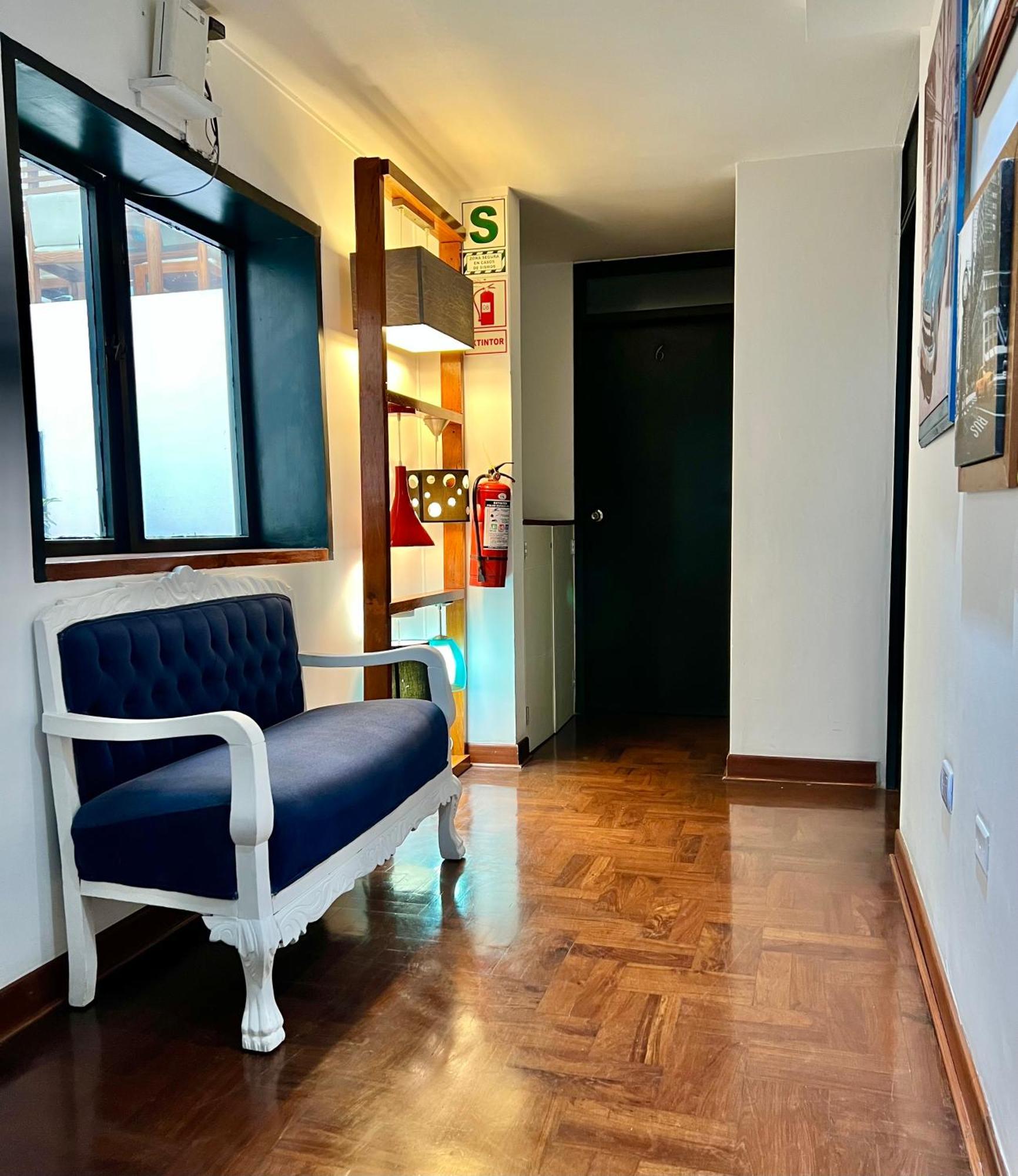 La Casa Del Viajero Bed & Breakfast Lima Exterior photo