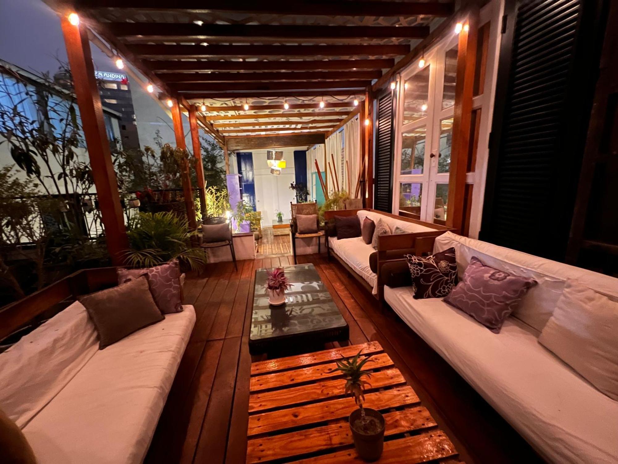 La Casa Del Viajero Bed & Breakfast Lima Exterior photo